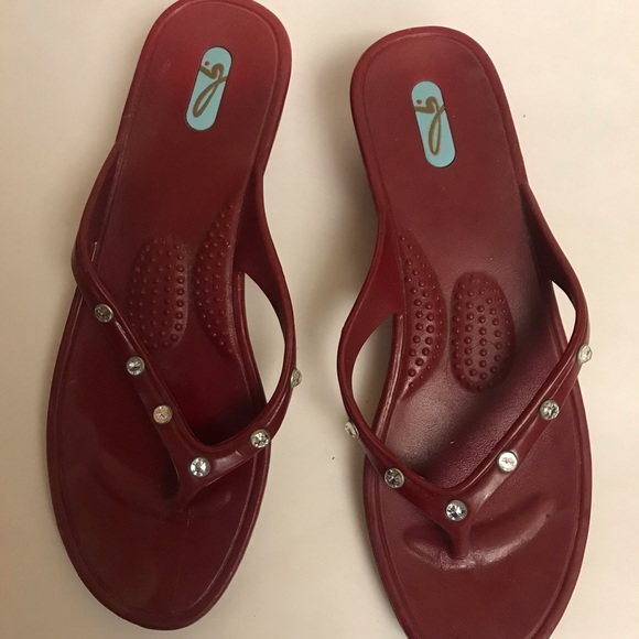 Stylish Okal Red Flip Flops with Rhinestones Size M/L - Picture 1 of 8
